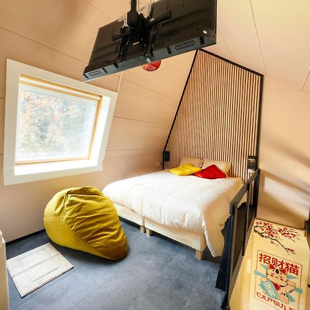 Capsule Lotus-Balneo-Sauna-Billard-Nintendo Hastiere-par-dela Exteriör bild